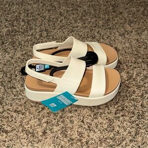 Reef Water Vista Higher Platform Sandals Cloud White CJ3568 Womens 7 NEW